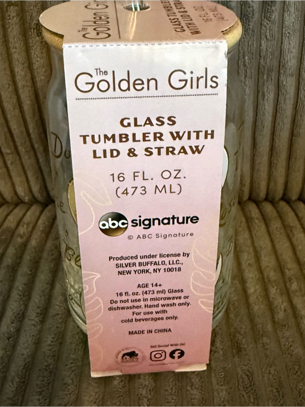 The Golden Girls Glass Tumbler with Lid & Straw - Pink & Gold - Picture 3 of 7